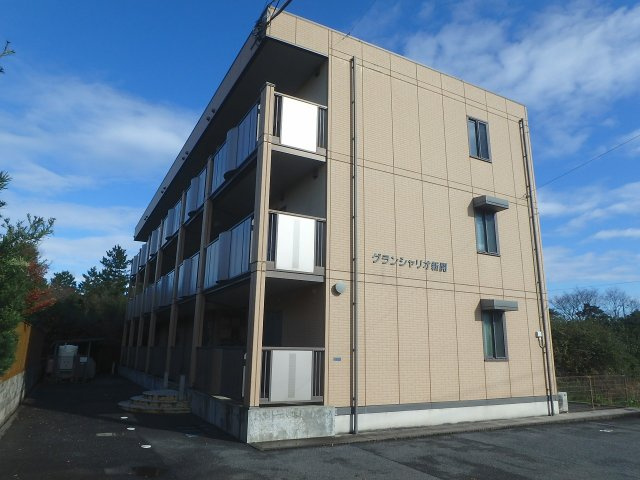 グランシャリオ新開の外観