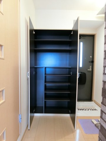 グランシャリオ新開の収納