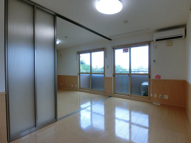 グランシャリオ新開の居間・リビング