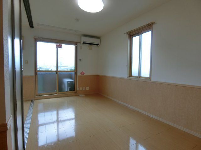 グランシャリオ新開の居間・リビング