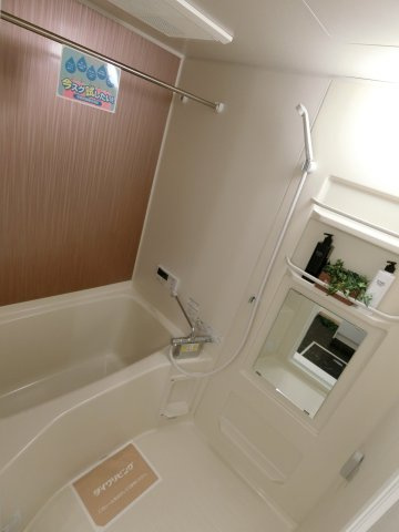 グランシャリオ新開の浴室