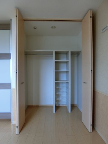 グランシャリオ新開の収納