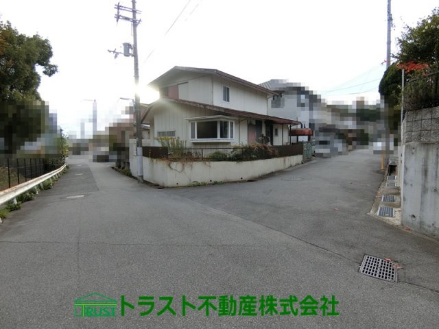 神戸市垂水区神陵台9丁目　土地の前面道路含む現地写真