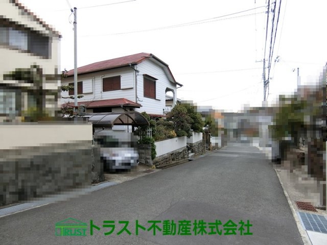 神戸市垂水区桃山台1丁目の前面道路含む現地写真