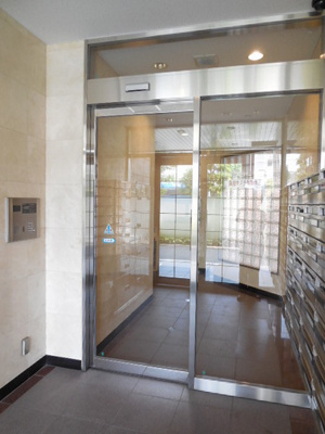 【エントランス】 | メインステージ西葛西Ⅱ | オートロック・宅配ボックス完備