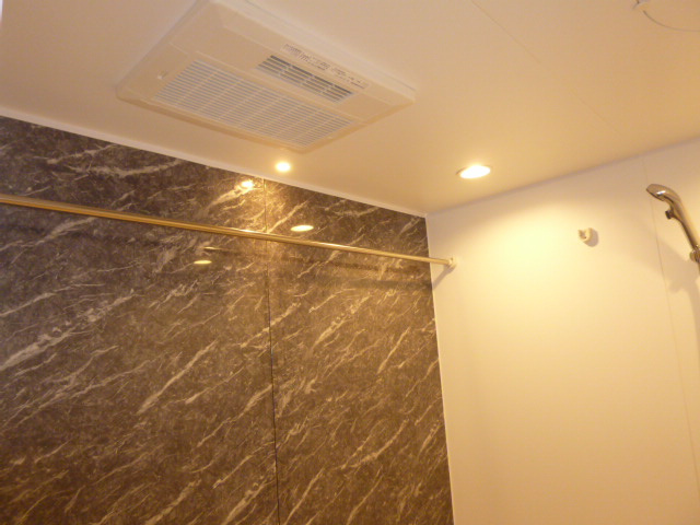 サンシャイン　レジデンスの浴室