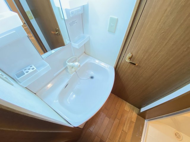 錦ハイツの独立洗面台