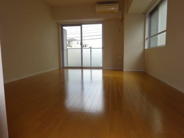 シュノロンの洋室