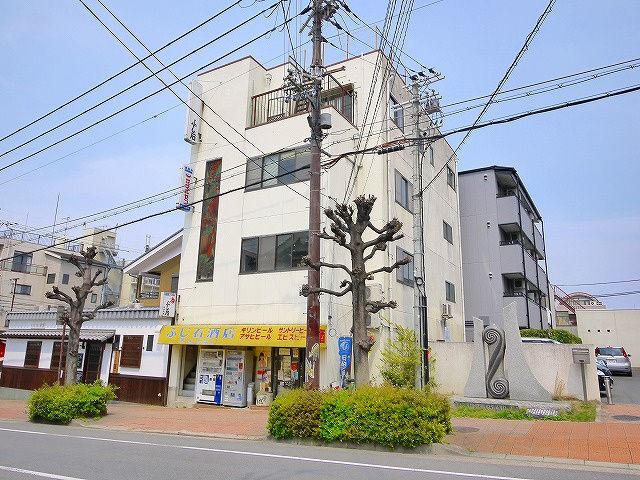 石田ビルの外観