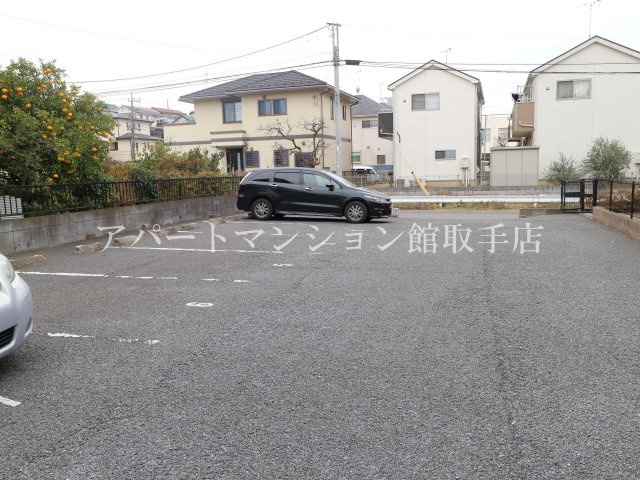 ディアベルジュの駐車場