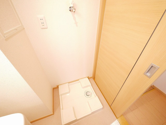 ウエストメゾンＢの設備|室内洗濯機置き場です