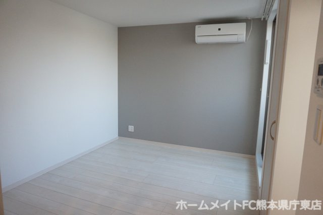 CB坪井ブランカ の洋室