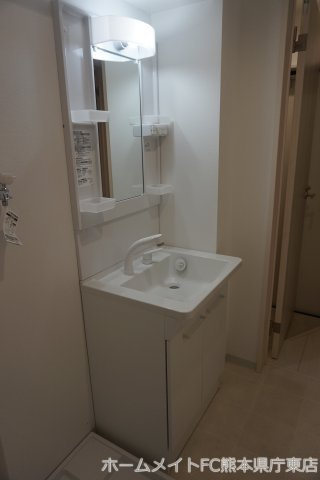 CB坪井ブランカ の独立洗面台