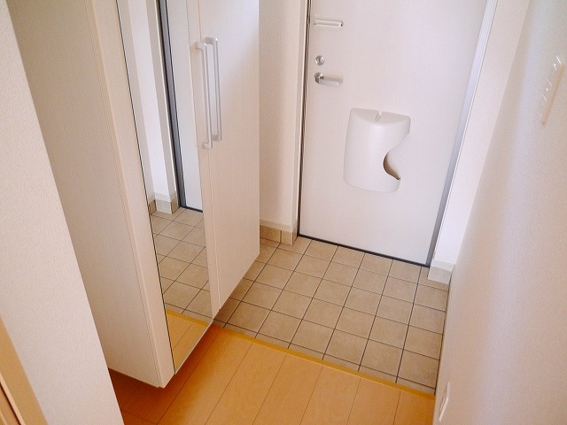 ランドマーク桜井　Ⅱの玄関|落ち着いた玄関です