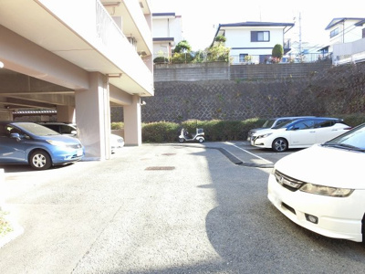 【駐車場】 | グリーンコーポ谷津坂 | 平置き駐車場