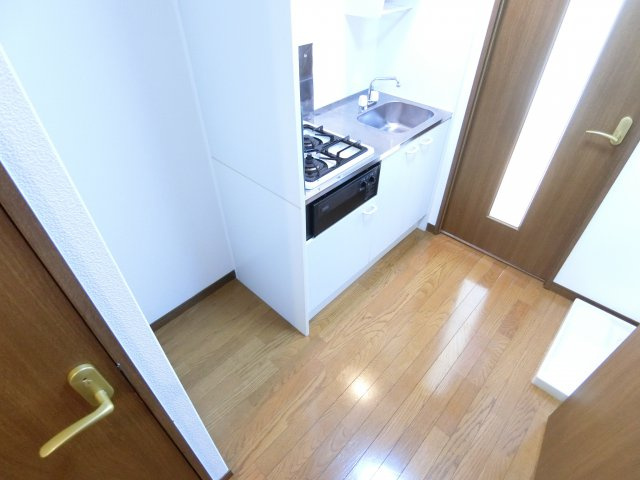 アムールもみの木のキッチン