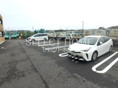 【駐車場】 | コンフォルト | 駐車スペースもあります
