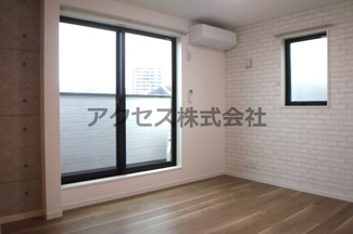 【居間・リビング】 | 清潔感のある室内