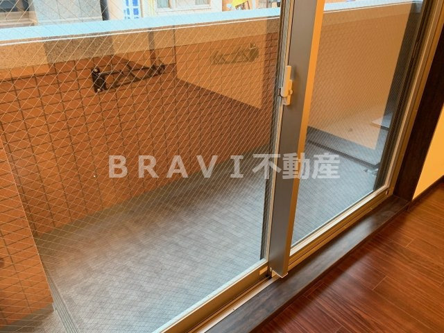 B-PROUD天満橋（ビープラウドテンマバシ）　BRAVI不動産のバルコニー|【B-PROUD天満橋】広々としたバルコニーです