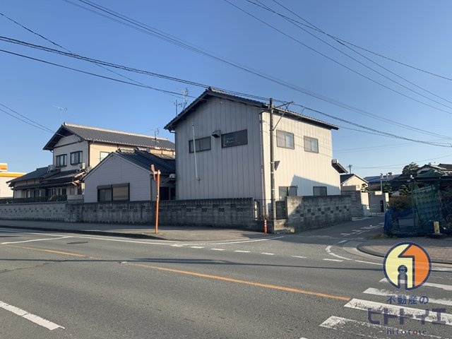 八女市津江中古住宅ガレージ付の外観