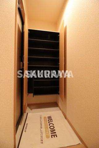 ロトンドの玄関|2020年撮影。現況と異なる場合がございます。