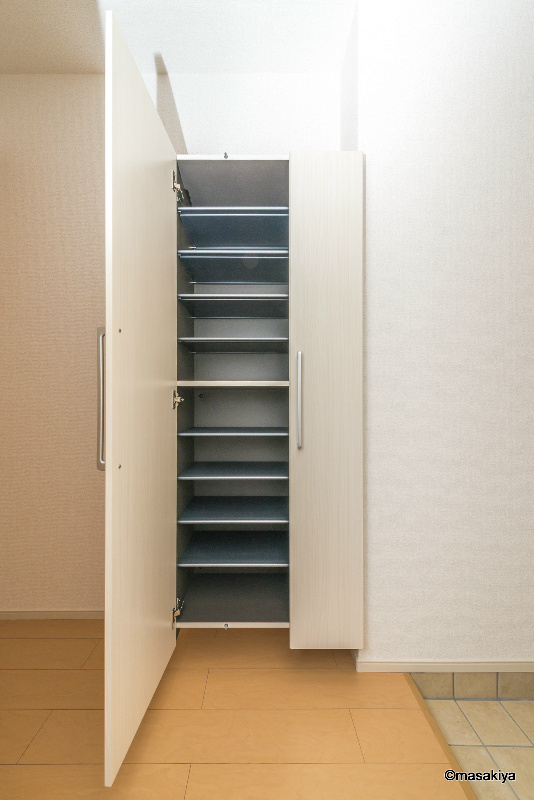 タッセルの玄関|下駄箱