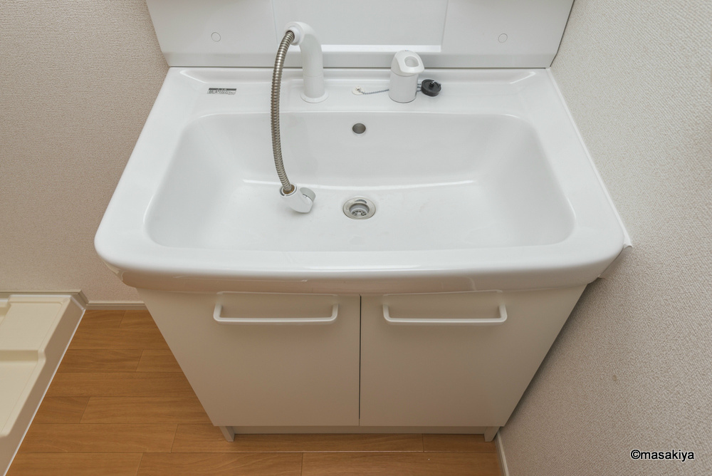 タッセルの洗面所|洗面・脱衣　シャンプードレッサー付き。