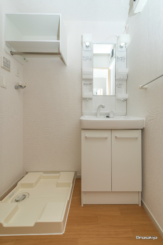 タッセルの洗面所|洗面・脱衣　シャンプードレッサー付き。