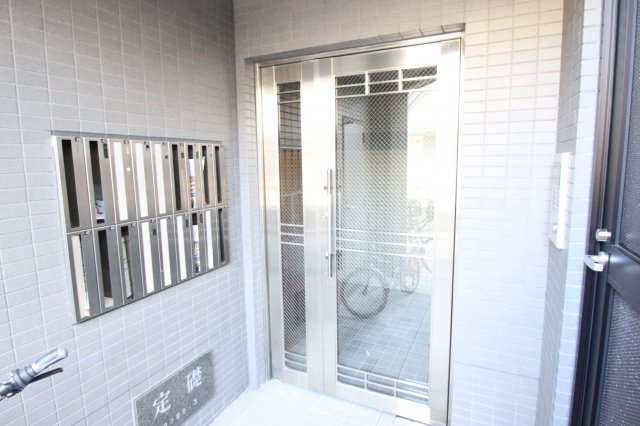 スリーゼ菱屋西  (  近畿大学  一人暮らし  )のエントランス