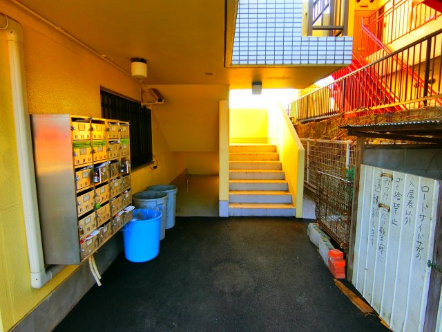 ロードサイドサガのエントランス