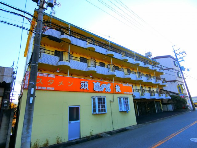 ロードサイドサガの外観