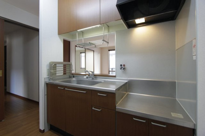 【キッチン】 | プリムローズ３番館 | お料理しやすいキッチンです