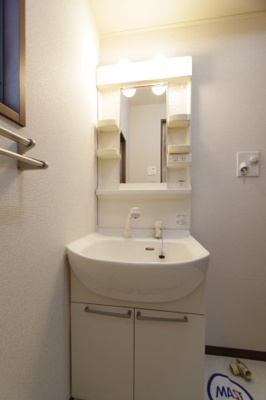 【独立洗面台】 | プリムローズ３番館 | 使いやすい独立洗面台です