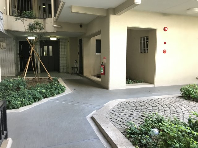 フォレスティア芦屋のエントランス