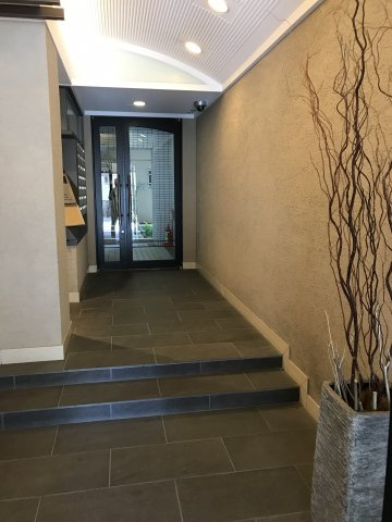 フォレスティア芦屋のエントランス