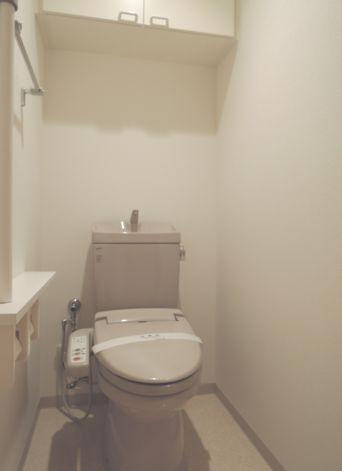 千代田区神田佐久間町４丁目の賃貸マンションのトイレ