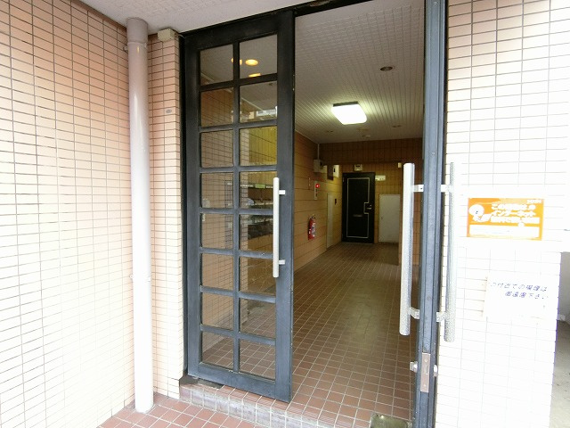 キョーワハウス拝島Ⅱのエントランス