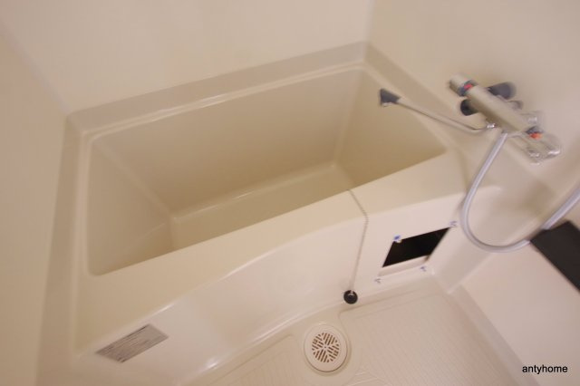 プレサンス難波インフィニティ　仲介手数料無料の浴室