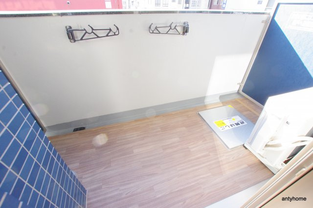 プレサンス難波インフィニティ　仲介手数料無料のバルコニー