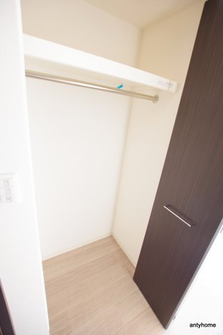 プレサンス難波インフィニティ　仲介手数料無料の収納