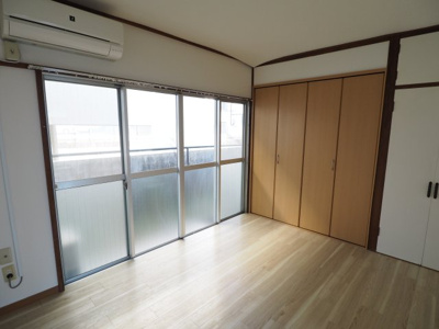 【居間・リビング】 | ウィステリアハイツ | 居間です