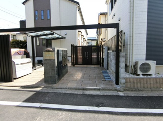【エントランス】
