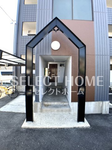 【エントランス】 | ハイツメモリー | 落ち着いたエントランスです