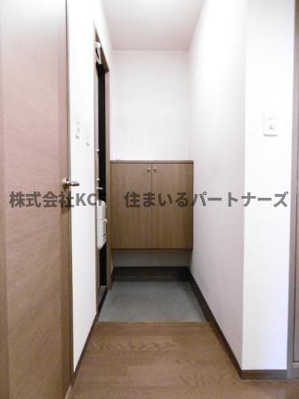 ハイカムール国分の玄関|収納もある玄関です