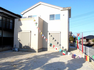 【外観】 | 外観もきれいです。７６坪敷地。広々敷地シリーズ。南庭付き。東南の角地。価格変更です。年末年始対応します。