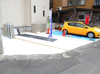 【駐車場】 | 駐車場があります。駐車3台並列。車種によります。価格変更です。年末年始対応します。