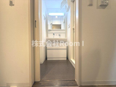 【洗面所】 | エルディオーネ上町台 | 使いやすい洗面所です