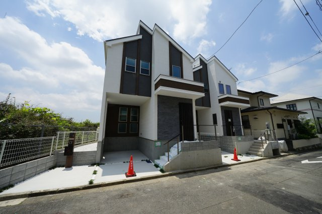保土ヶ谷区新桜ケ丘１丁目全２棟　新築戸建ての外観