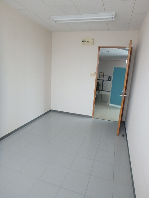 ロジスティックコンビニエンスワタセの内装|４号