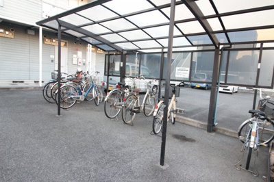 【その他共用部分】 | エステートピアE.V.O | ★屋根付き駐輪場★